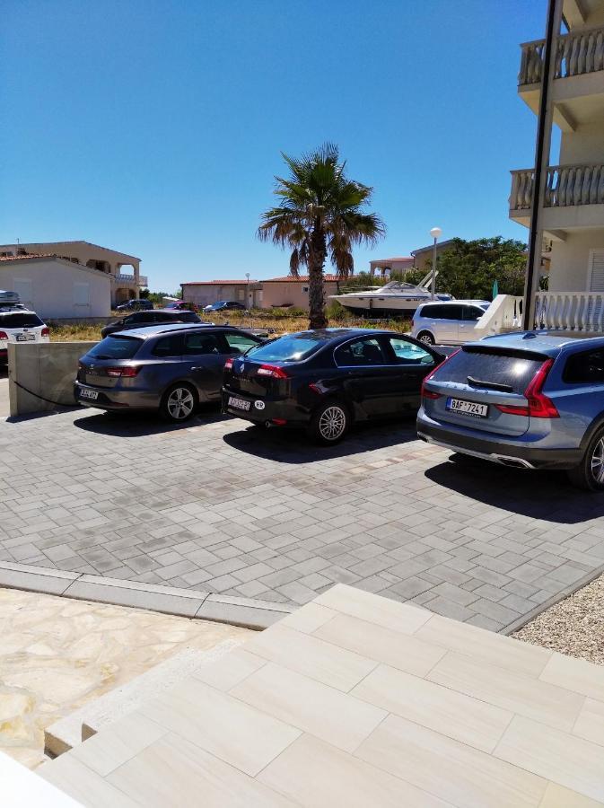 Apartmani Darija Vir Exterior photo