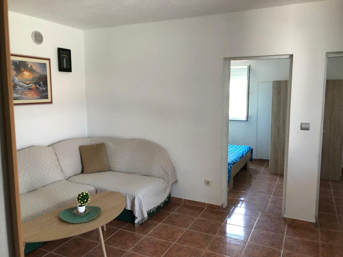 Apartmani Darija Vir Exterior photo