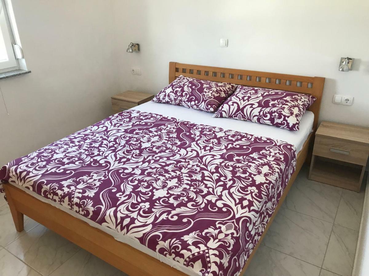 Apartmani Darija Vir Exterior photo